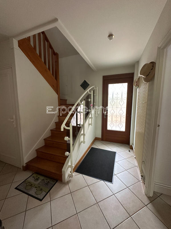 Maison - 162 m² - 7 pièces