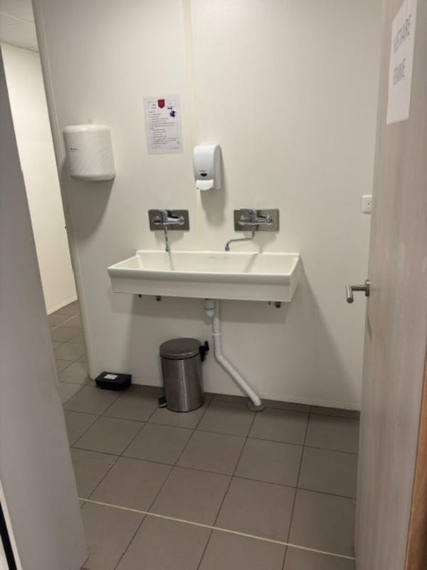 Local d'activité / Entrepôt - 651 m²