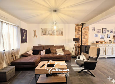 Maison - 92 m² - 6 pièces