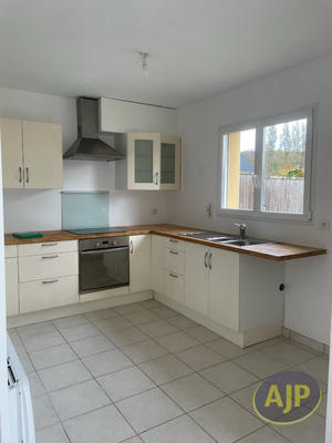 Maison - 86 m² - 4 pièces