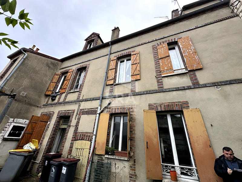 Immeuble - 9 pièces