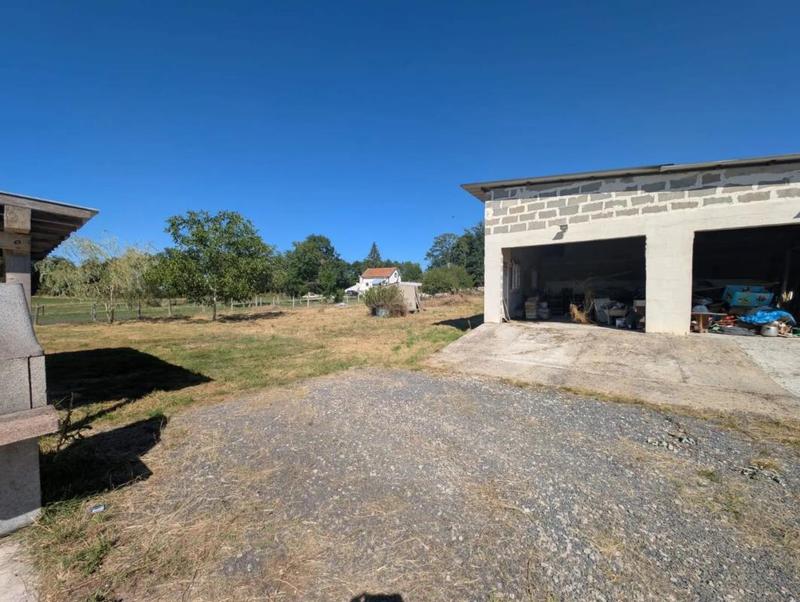 Maison - 220 m² - 9 pièces