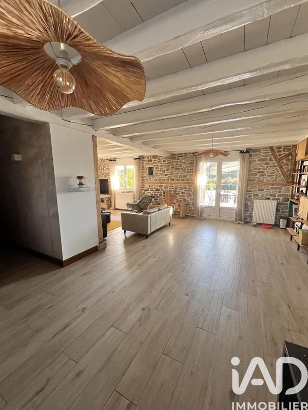 Maison - 180 m² - 7 pièces