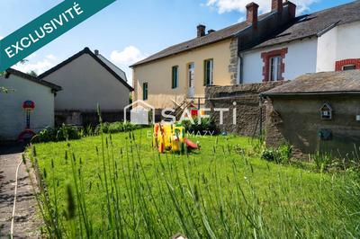 Maison - 215 m² - 10 pièces