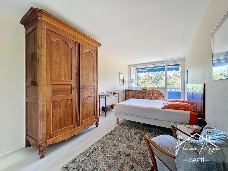 Appartement - 84 m² - 4 pièces