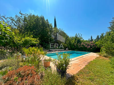 Villa - 315 m² - 6 pièces