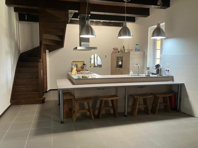 Maison - 220 m² - 8 pièces