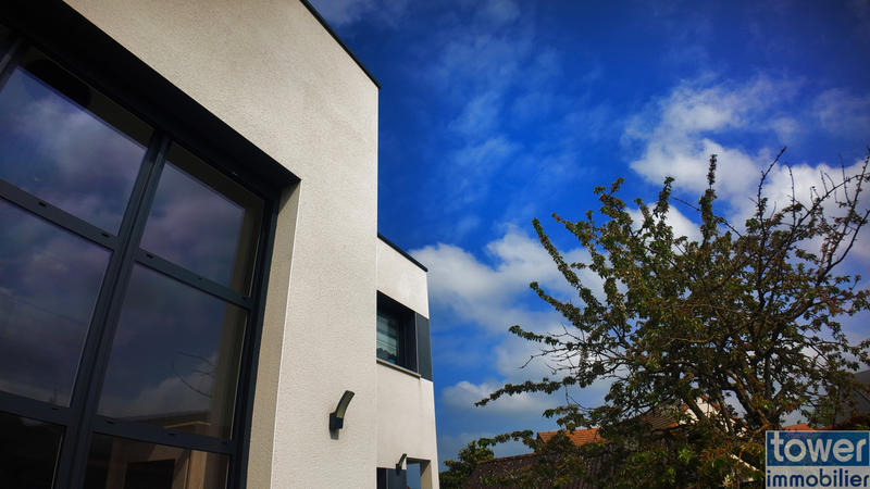 Maison - 203 m² - 7 pièces