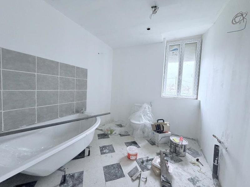 Maison - 96 m² - 1 pièce