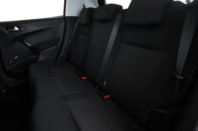 Peugeot 208 1.6 Blue-HDi Style 5p 100 ch