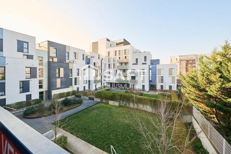 Appartement - 80 m² - 4 pièces