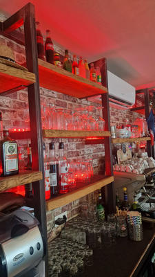 Fonds de commerce - Local commercial - 233 m²