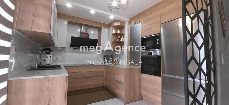 Appartement - 99 m² - 5 pièces