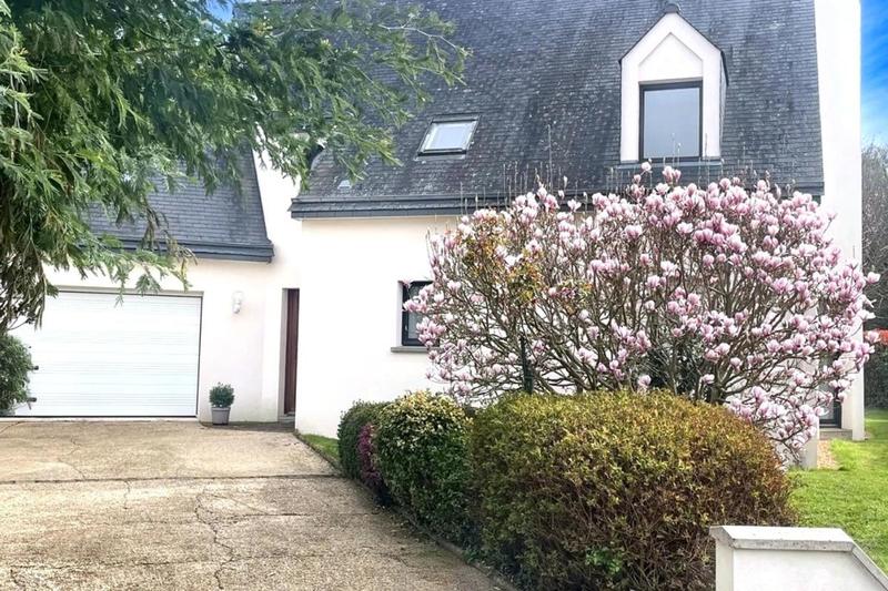 Maison - 168 m² - 7 pièces