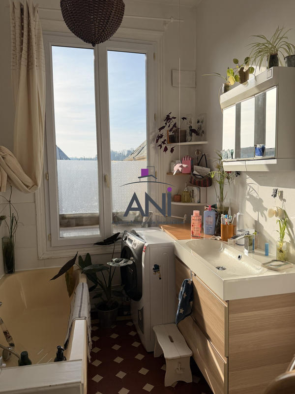 Appartement - 100 m² - 5 pièces