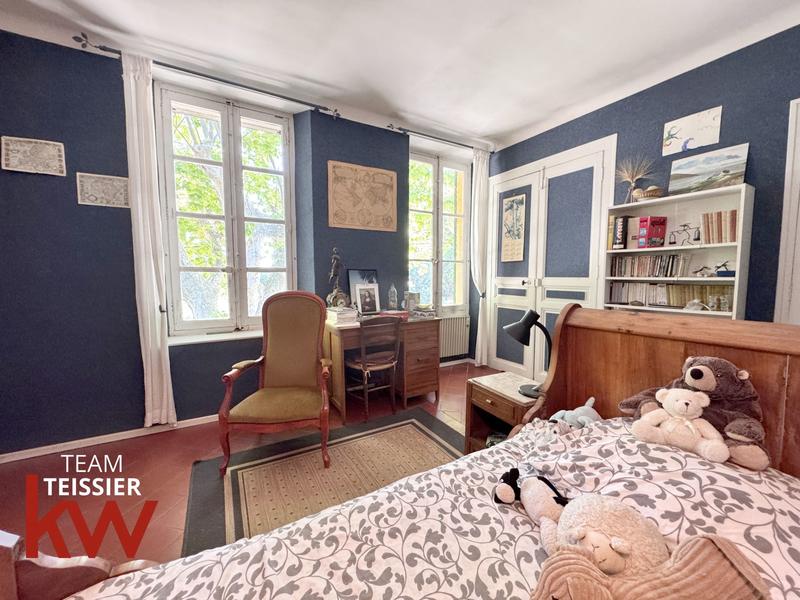 Bastide - 900 m² - 15 pièces