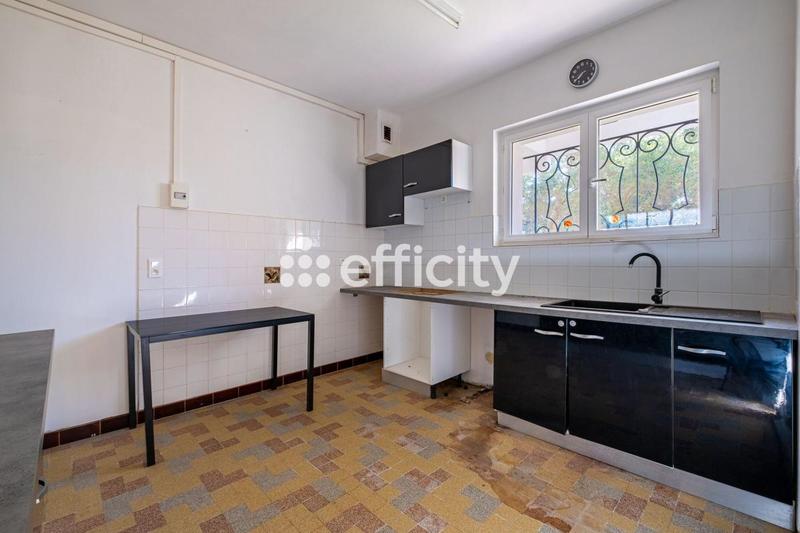 Appartement - 100 m² - 4 pièces