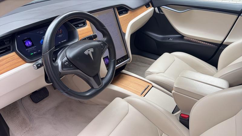 Tesla Model s 100 kWh 422 Dual Motor 100d