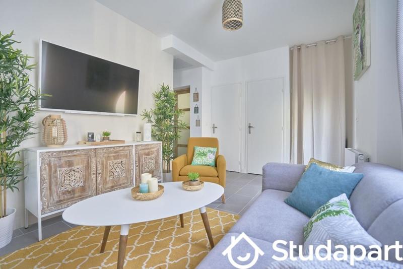 Chambre - 11 m² - 1 pièce