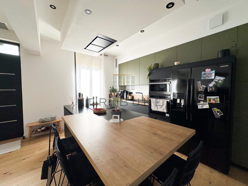 Maison - 105 m² - 4 pièces