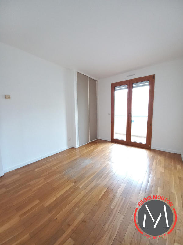 Appartement - 81 m² - 3 pièces