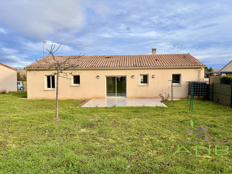 Maison - 90 m² - 4 pièces