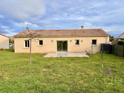Maison - 90 m² - 4 pièces