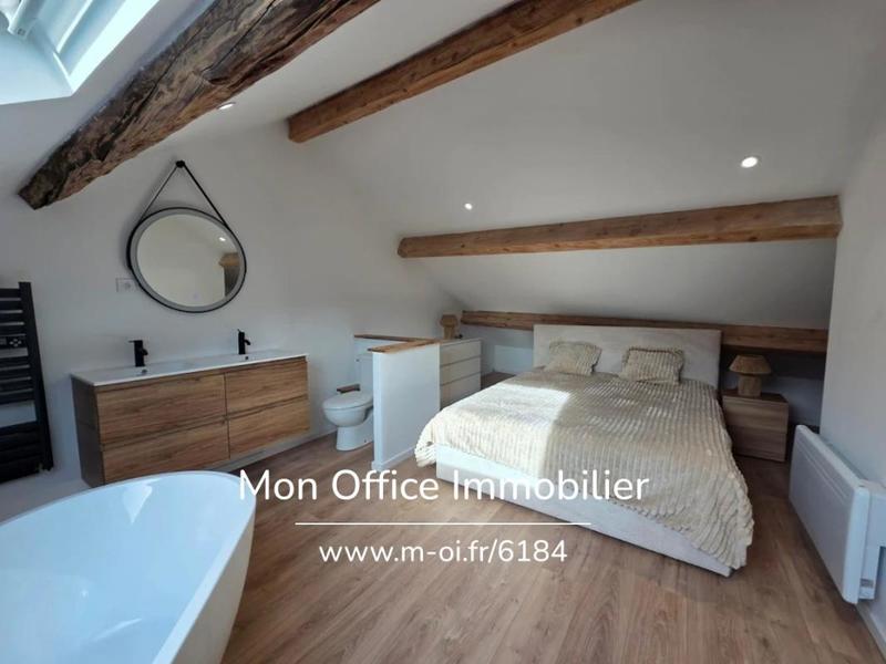 Appartement - 151 m² - 6 pièces