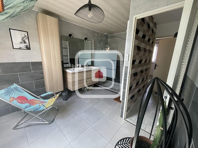 Maison - 123 m² - 6 pièces