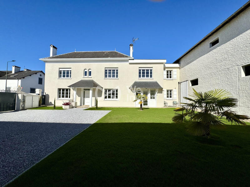 Maison - 190 m² - 6 pièces