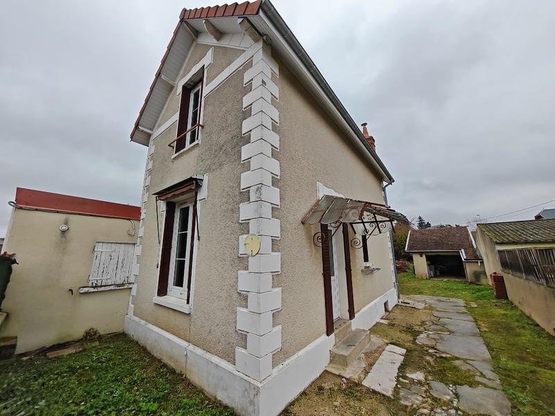 Maison - 104 m² - 5 pièces