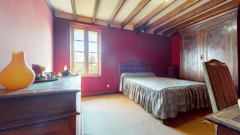 Maison traditionnelle - 280 m² - 8 pièces