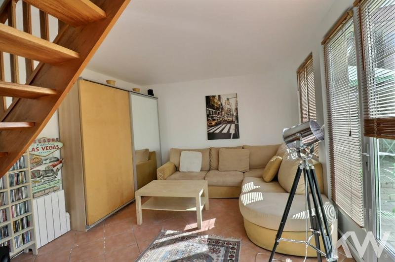 Maison - 225 m² - 7 pièces