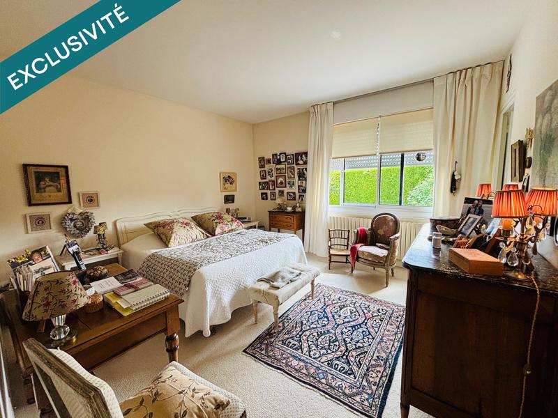 Maison - 248 m² - 7 pièces