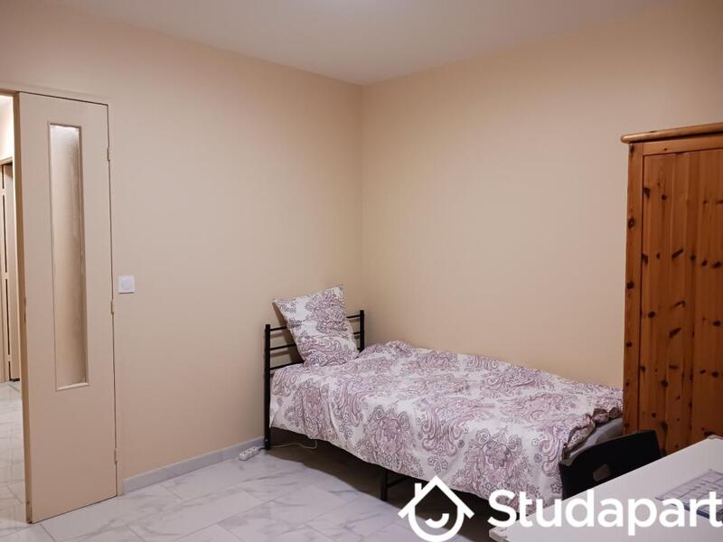 Chambre - 11 m² - 1 pièce