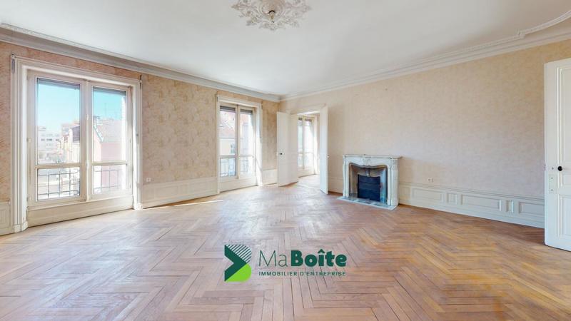 Bureau - 595 m² - 2 pièces