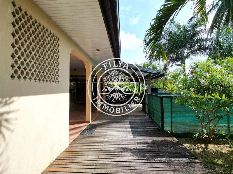 Maison - 94 m² - 4 pièces