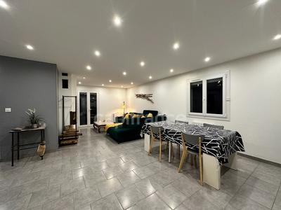 Maison - 125 m² - 6 pièces