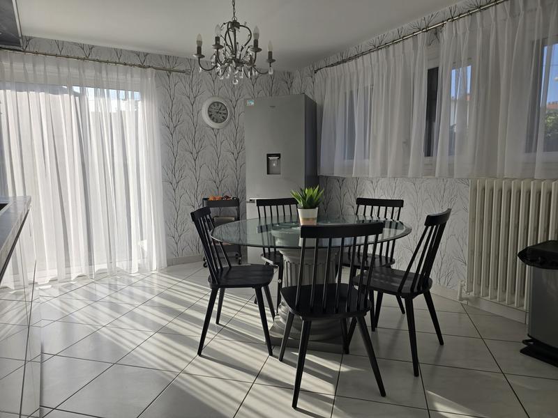 Maison - 140 m² - 4 pièces