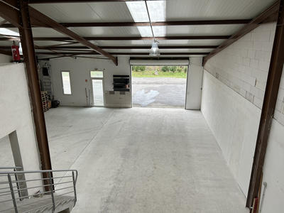 Local commercial - 233 m²