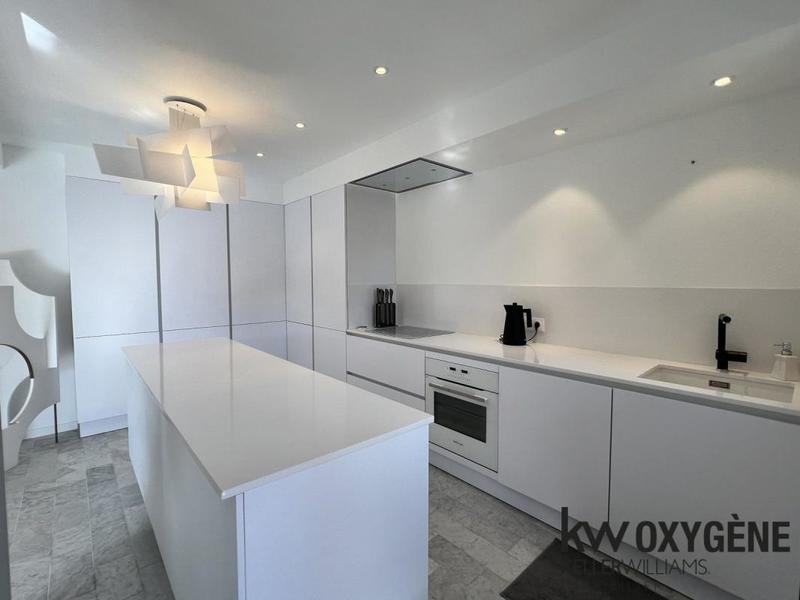 Appartement - 85 m² - 3 pièces