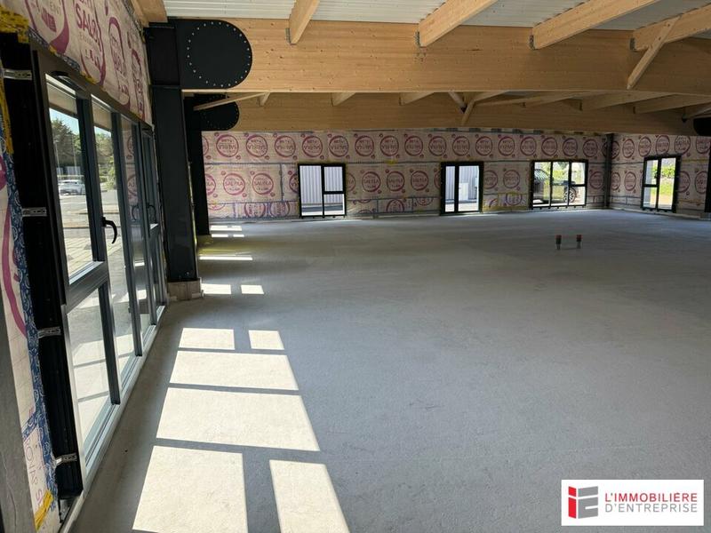 Local d'activité / Entrepôt - 150 m²