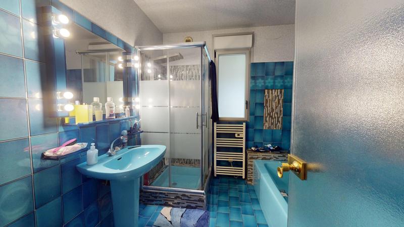 Maison - 330 m² - 8 pièces