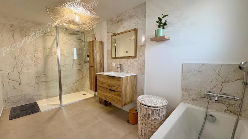 Maison - 137 m² - 7 pièces