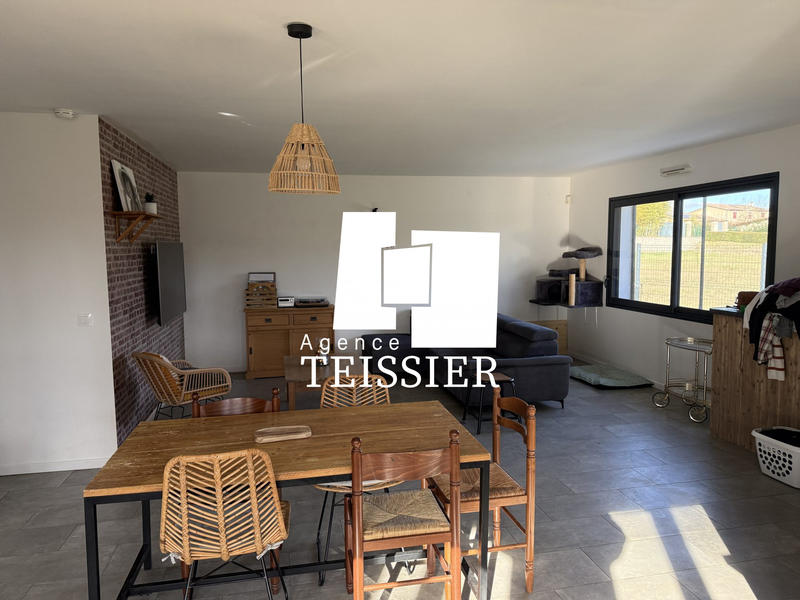 Villa - 99 m² - 4 pièces