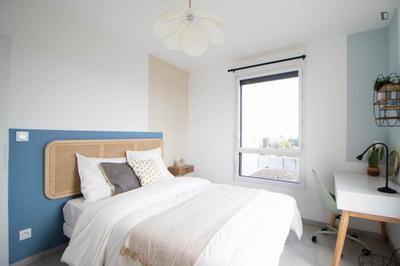 Chambre - 11 m² - 5 pièces