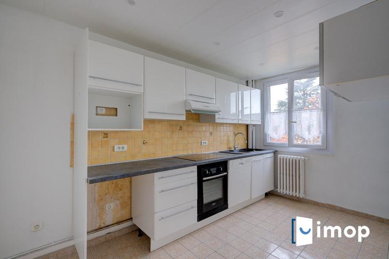 Appartement - 80 m² - 5 pièces