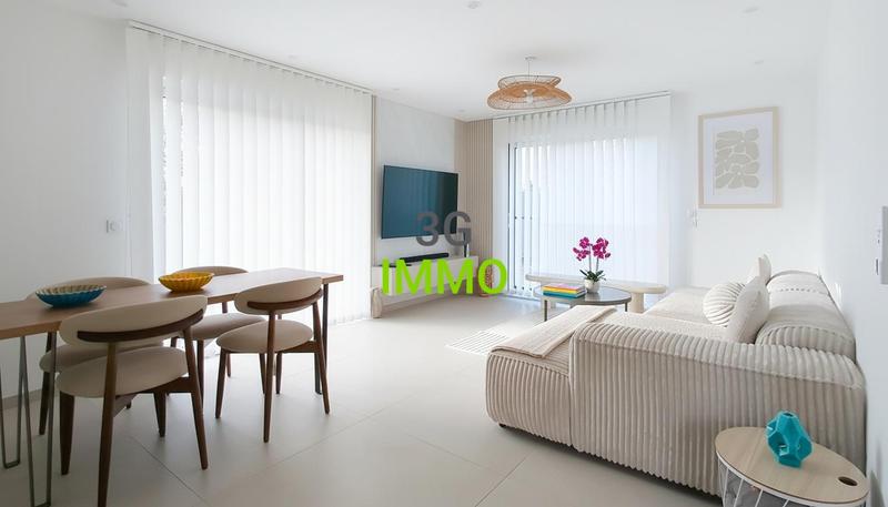 Maison - 96 m² - 5 pièces