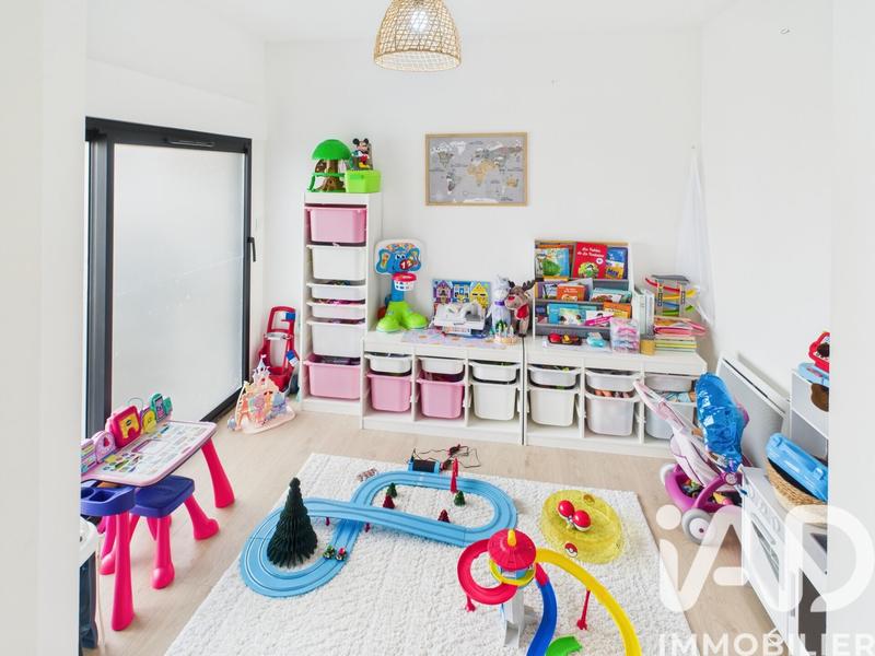 Maison - 210 m² - 6 pièces