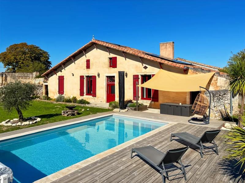 Maison en pierre - 213 m² - 4 pièces